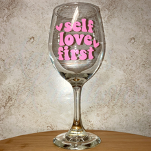 Load image into Gallery viewer, Classic Wine Glass
